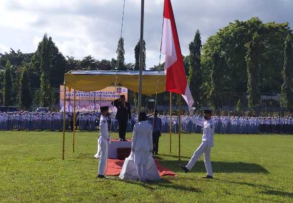 Dalam Rangka Peringatan Hari Kebangkitan Nasional ke 114 Pemkab Kendal Gelar Upacara Bendera di Lapangan Desa Limbangan 